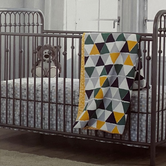 Little Seeds 4 Piece crib set - Picture 5 of 6